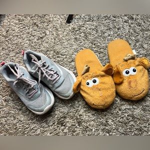 Shoe set duo Grey Sneakers reindeer Christmas slippers